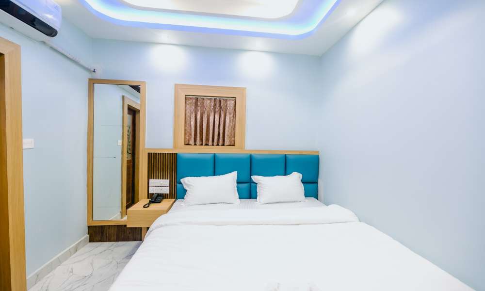 deluxe-king-room-best-hotels-in-bhubaneswar