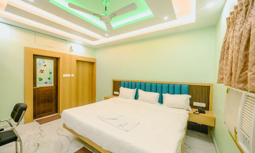 deluxe-triple-room-hotel-in-bhubaneswar